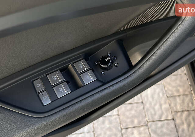 Ауди E-Tron, объемом двигателя 0 л и пробегом 72 тыс. км за 31405 $, фото 10 на Automoto.ua