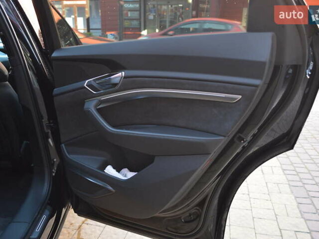 Ауди E-Tron, объемом двигателя 0 л и пробегом 59 тыс. км за 35900 $, фото 46 на Automoto.ua