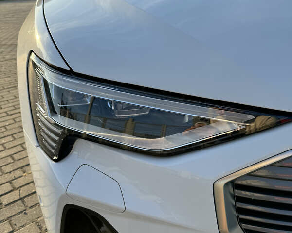 Ауді E-Tron 2020 у Львові на Automoto.ua Ауді E-Tron, об'ємом двигуна 0 л та пробігом 92 тис. км за 29900 $, фото 12 на Automoto.ua