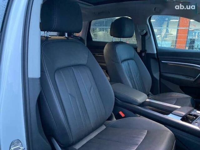 Ауді E-Tron, об'ємом двигуна 0 л та пробігом 55 тис. км за 29400 $, фото 25 на Automoto.ua