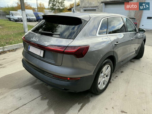 Ауди E-Tron, объемом двигателя 0 л и пробегом 80 тыс. км за 27999 $, фото 9 на Automoto.ua