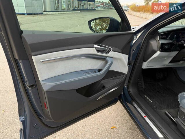 Ауди E-Tron, объемом двигателя 0 л и пробегом 83 тыс. км за 39000 $, фото 31 на Automoto.ua