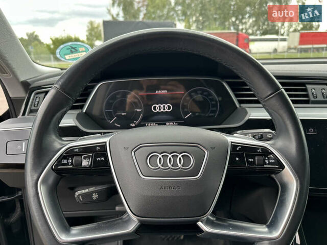 Ауди E-Tron, объемом двигателя 0 л и пробегом 113 тыс. км за 26000 $, фото 11 на Automoto.ua