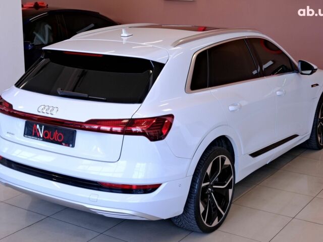 Ауди E-Tron, объемом двигателя 0 л и пробегом 46 тыс. км за 31900 $, фото 4 на Automoto.ua