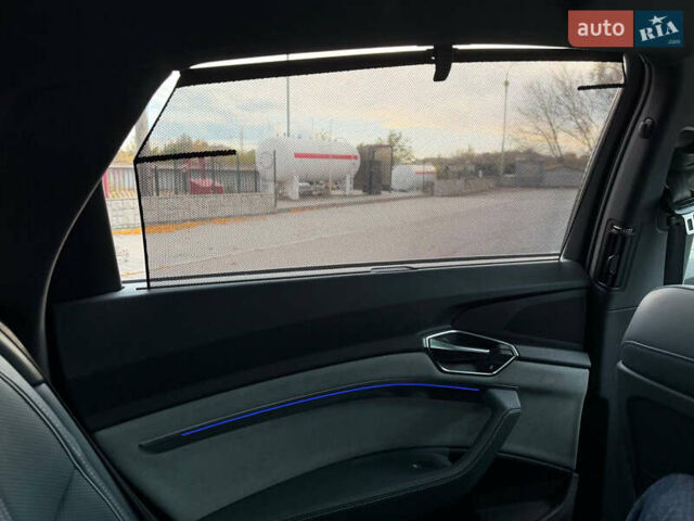 Ауди E-Tron, объемом двигателя 0 л и пробегом 83 тыс. км за 39000 $, фото 27 на Automoto.ua
