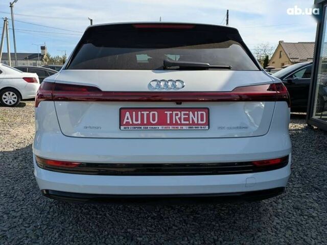 Ауді E-Tron, об'ємом двигуна 0 л та пробігом 66 тис. км за 29950 $, фото 5 на Automoto.ua