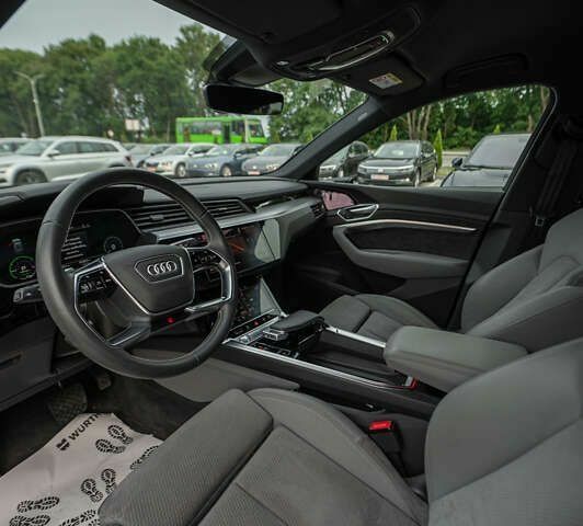 Ауди E-Tron, объемом двигателя 0 л и пробегом 67 тыс. км за 38500 $, фото 18 на Automoto.ua