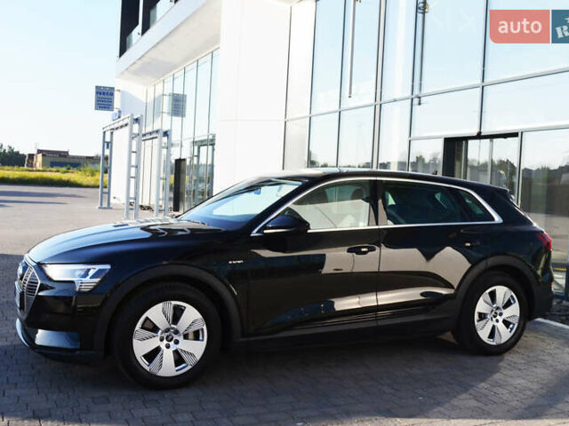 Ауди E-Tron, объемом двигателя 0 л и пробегом 72 тыс. км за 31405 $, фото 6 на Automoto.ua