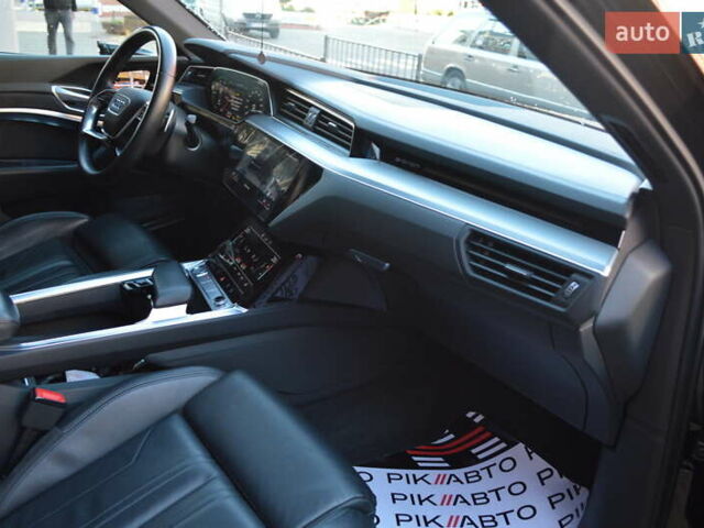 Ауди E-Tron, объемом двигателя 0 л и пробегом 59 тыс. км за 35900 $, фото 48 на Automoto.ua
