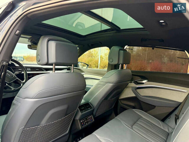 Ауди E-Tron, объемом двигателя 0 л и пробегом 83 тыс. км за 39000 $, фото 22 на Automoto.ua