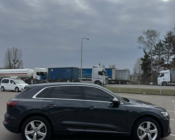 Ауди E-Tron, объемом двигателя 0 л и пробегом 144 тыс. км за 25000 $, фото 18 на Automoto.ua