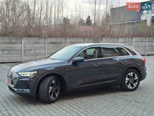 Ауді E-Tron 2020 у Ужгороді на Automoto.ua Ауді E-Tron, об'ємом двигуна 0 л та пробігом 61 тис. км за 27200 $, фото 17 на Automoto.ua