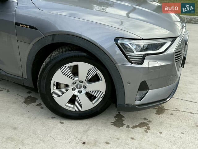 Ауди E-Tron, объемом двигателя 0 л и пробегом 80 тыс. км за 27999 $, фото 36 на Automoto.ua