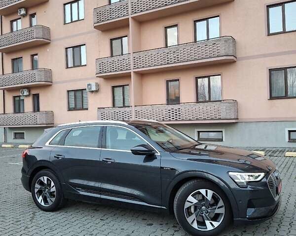 Ауді E-Tron 2020 у Ужгороді на Automoto.ua Ауді E-Tron, об'ємом двигуна 0 л та пробігом 61 тис. км за 27200 $, фото 5 на Automoto.ua