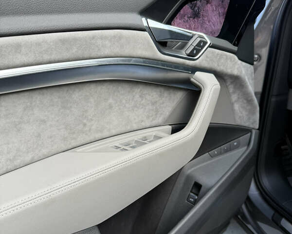 Ауди E-Tron, объемом двигателя 0 л и пробегом 81 тыс. км за 34999 $, фото 38 на Automoto.ua