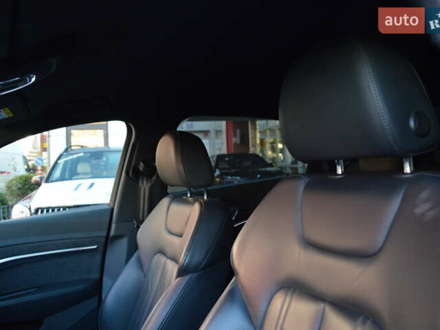 Ауди E-Tron, объемом двигателя 0 л и пробегом 59 тыс. км за 35900 $, фото 14 на Automoto.ua