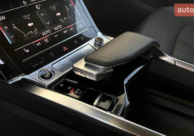 Ауди E-Tron, объемом двигателя 0 л и пробегом 72 тыс. км за 31405 $, фото 27 на Automoto.ua