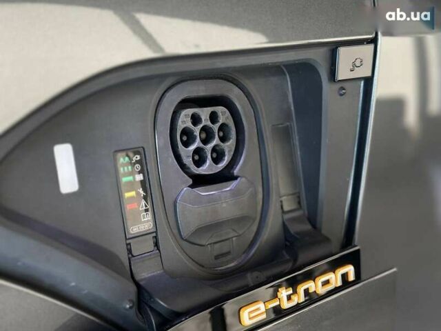 Ауді E-Tron, об'ємом двигуна 0 л та пробігом 53 тис. км за 37900 $, фото 14 на Automoto.ua