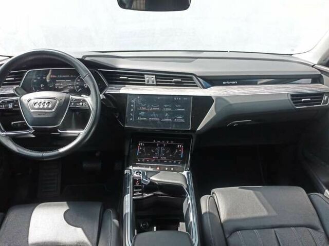 Ауді E-Tron, об'ємом двигуна 0 л та пробігом 37 тис. км за 35800 $, фото 11 на Automoto.ua