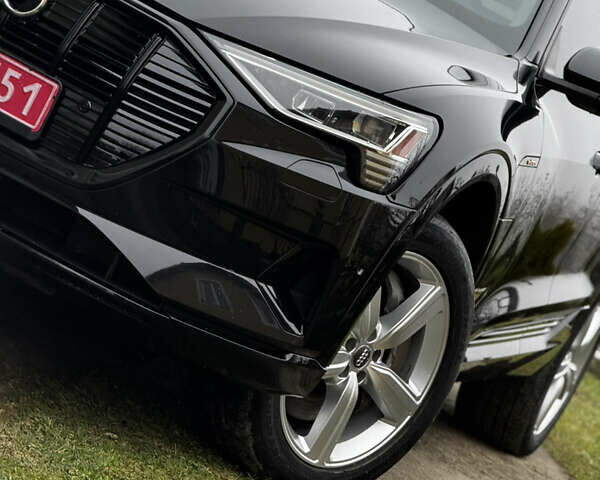Ауди E-Tron, объемом двигателя 0 л и пробегом 95 тыс. км за 28750 $, фото 9 на Automoto.ua