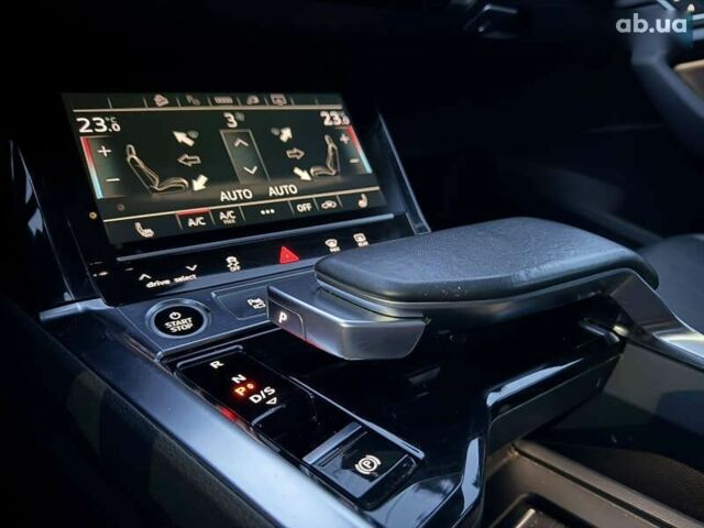 Ауди E-Tron, объемом двигателя 0 л и пробегом 169 тыс. км за 22899 $, фото 15 на Automoto.ua