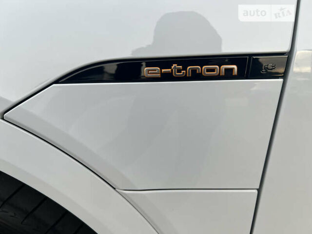 Ауді E-Tron, об'ємом двигуна 0 л та пробігом 54 тис. км за 40900 $, фото 30 на Automoto.ua