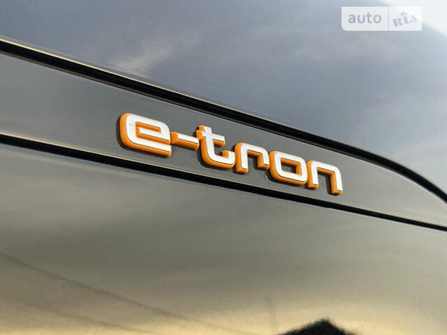 Ауди E-Tron, объемом двигателя 0 л и пробегом 49 тыс. км за 37990 $, фото 51 на Automoto.ua