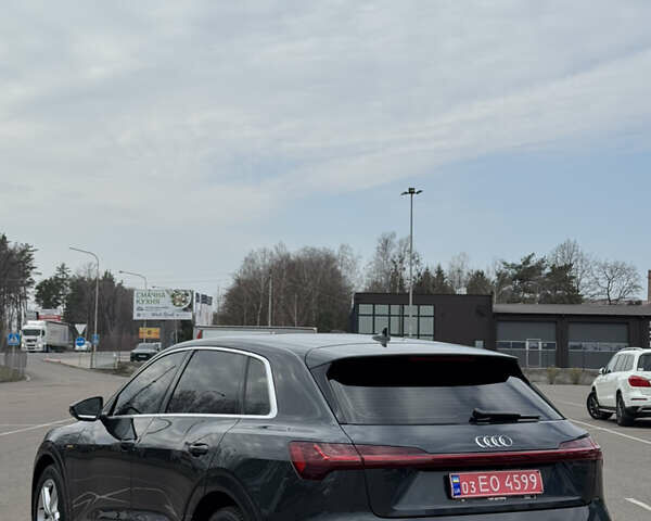 Ауди E-Tron, объемом двигателя 0 л и пробегом 144 тыс. км за 25000 $, фото 8 на Automoto.ua