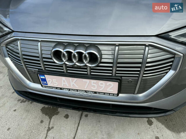 Ауди E-Tron, объемом двигателя 0 л и пробегом 80 тыс. км за 27999 $, фото 8 на Automoto.ua