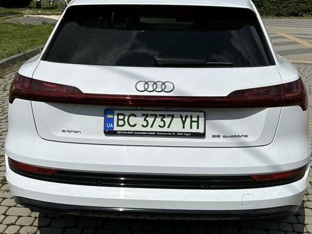 Ауди E-Tron, объемом двигателя 0 л и пробегом 70 тыс. км за 39600 $, фото 2 на Automoto.ua