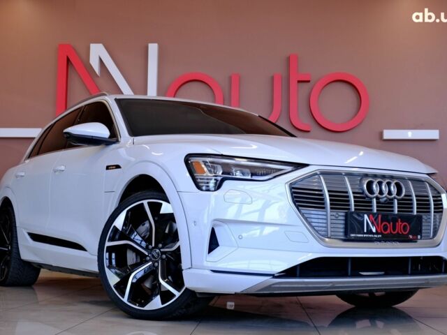 Ауди E-Tron, объемом двигателя 0 л и пробегом 46 тыс. км за 31900 $, фото 3 на Automoto.ua