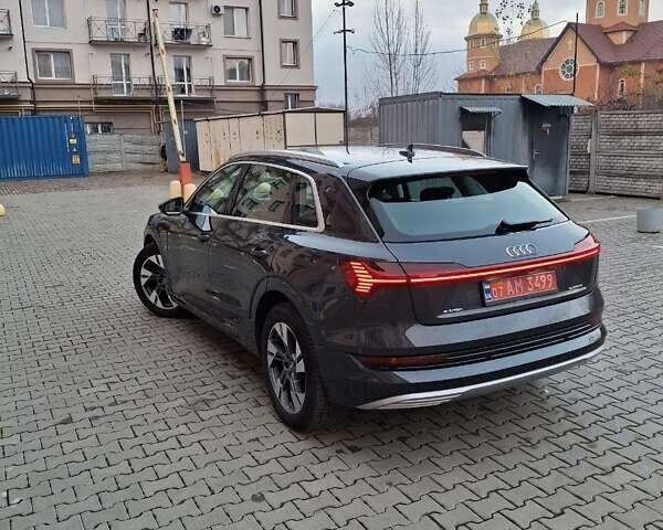 Ауді E-Tron 2020 у Ужгороді на Automoto.ua Ауді E-Tron, об'ємом двигуна 0 л та пробігом 61 тис. км за 27200 $, фото 13 на Automoto.ua