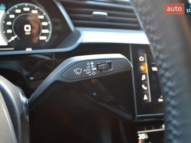 Ауди E-Tron, объемом двигателя 0 л и пробегом 59 тыс. км за 35900 $, фото 25 на Automoto.ua