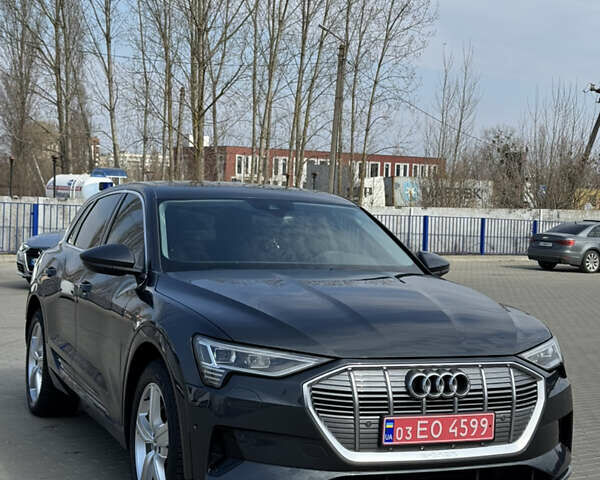 Ауди E-Tron, объемом двигателя 0 л и пробегом 144 тыс. км за 25000 $, фото 40 на Automoto.ua