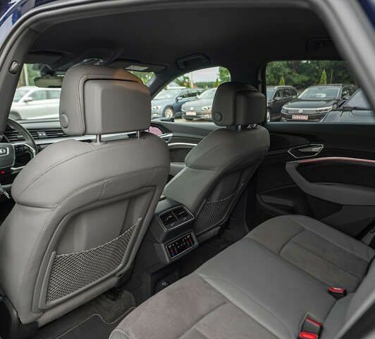 Ауди E-Tron, объемом двигателя 0 л и пробегом 67 тыс. км за 38500 $, фото 26 на Automoto.ua