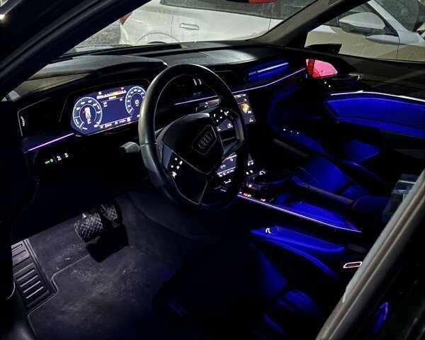 Ауди E-Tron, объемом двигателя 0 л и пробегом 73 тыс. км за 33900 $, фото 25 на Automoto.ua
