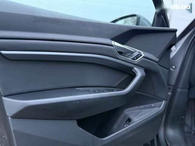 Ауди E-Tron, объемом двигателя 0 л и пробегом 169 тыс. км за 22899 $, фото 22 на Automoto.ua