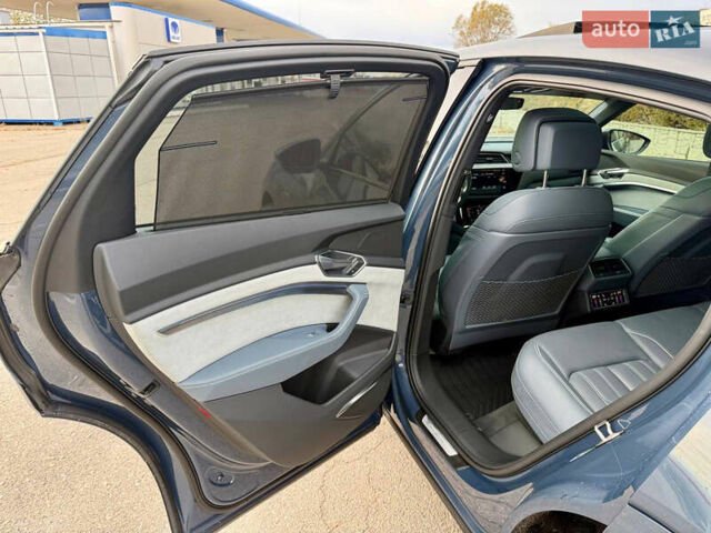 Ауди E-Tron, объемом двигателя 0 л и пробегом 83 тыс. км за 39000 $, фото 24 на Automoto.ua