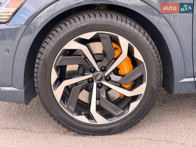 Ауди E-Tron, объемом двигателя 0 л и пробегом 83 тыс. км за 39000 $, фото 11 на Automoto.ua