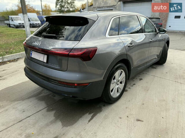 Ауди E-Tron, объемом двигателя 0 л и пробегом 80 тыс. км за 27999 $, фото 41 на Automoto.ua