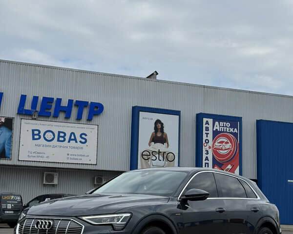 Ауди E-Tron, объемом двигателя 0 л и пробегом 144 тыс. км за 25000 $, фото 1 на Automoto.ua