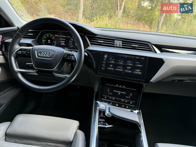 Ауди E-Tron, объемом двигателя 0 л и пробегом 81 тыс. км за 34999 $, фото 25 на Automoto.ua
