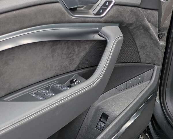 Ауди E-Tron, объемом двигателя 0 л и пробегом 62 тыс. км за 38900 $, фото 24 на Automoto.ua