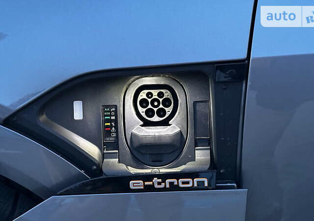 Ауді E-Tron, об'ємом двигуна 0 л та пробігом 42 тис. км за 38500 $, фото 13 на Automoto.ua