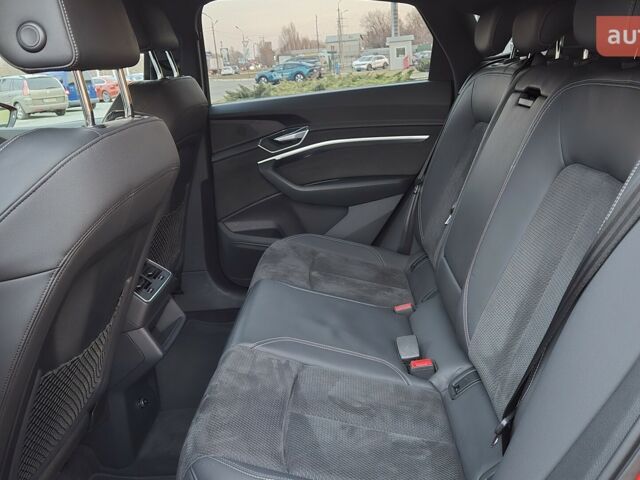 купить новое авто Ауди E-Tron 2021 года от официального дилера E-Car Ауди фото