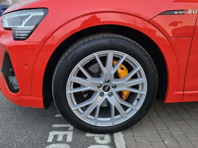 купить новое авто Ауди E-Tron 2021 года от официального дилера E-Car Ауди фото