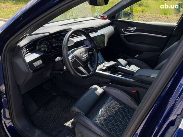 Ауді E-Tron, об'ємом двигуна 0 л та пробігом 72 тис. км за 42390 $, фото 16 на Automoto.ua
