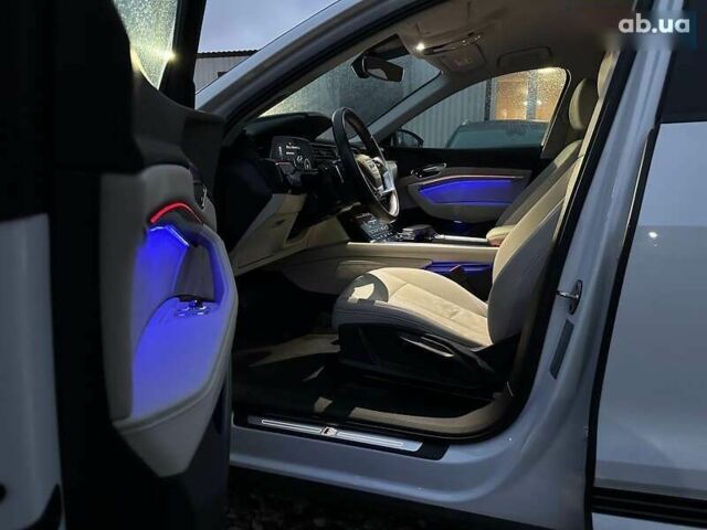 Ауди E-Tron, объемом двигателя 0 л и пробегом 82 тыс. км за 38400 $, фото 2 на Automoto.ua