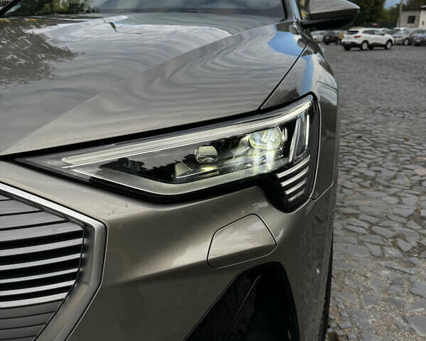 Ауди E-Tron, объемом двигателя 0 л и пробегом 34 тыс. км за 42300 $, фото 32 на Automoto.ua