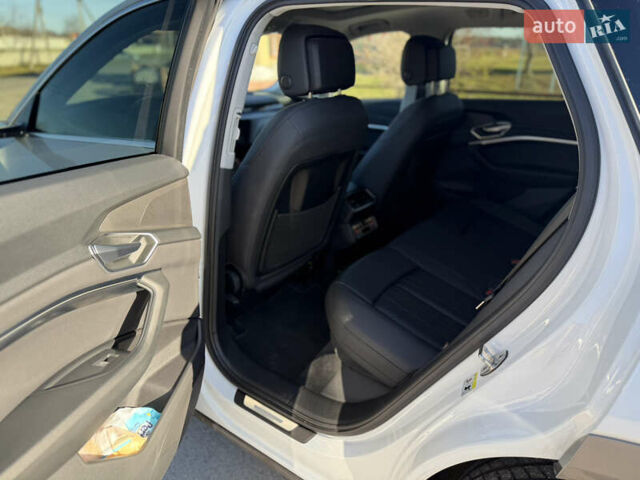 Ауді E-Tron, об'ємом двигуна 0 л та пробігом 129 тис. км за 28500 $, фото 18 на Automoto.ua